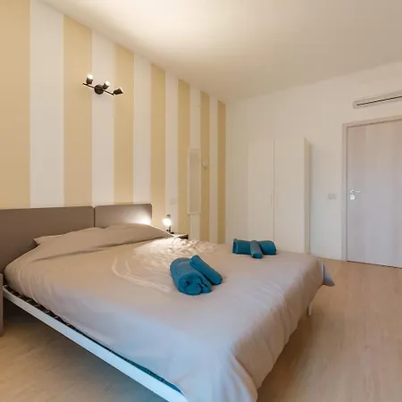 Luminosa Stanza 4 Bagno Privato Vicino Stazione Affittacamere