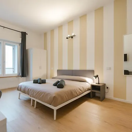 Affittacamere Luminosa Stanza 4 Bagno Privato Vicino Stazione