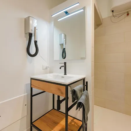 Luminosa Stanza 4 Bagno Privato Vicino Stazione *