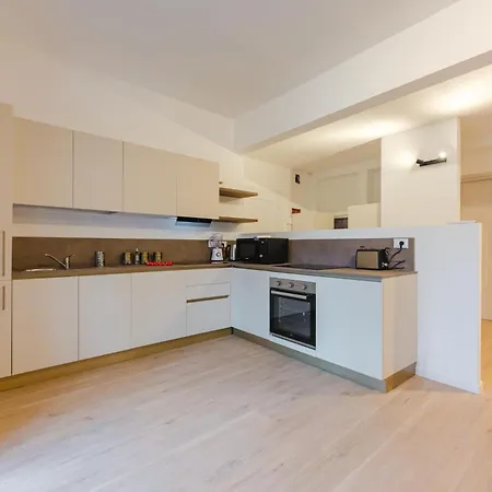 Luminosa Stanza 4 Bagno Privato Vicino Stazione Affittacamere